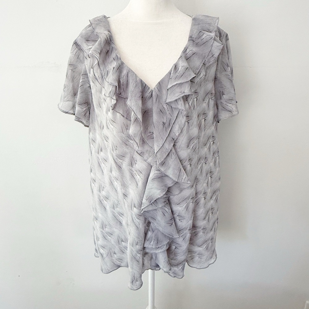 Cato Ruffle Blouse Women 22/24W Gray Abstract Flutter Sleeve Chiffon Workwear